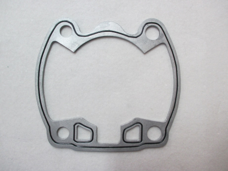 Suzuki RG500 Zylinderfußadapterplatten / Spacerplatten in 2mm