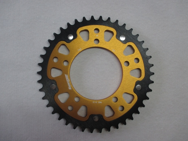 Yamaha YZF R6 S (This is the sprocket for the S Model) (530 conv.) 2006 - 2008  Kettenrad Stealth 45Z/530 (gold)