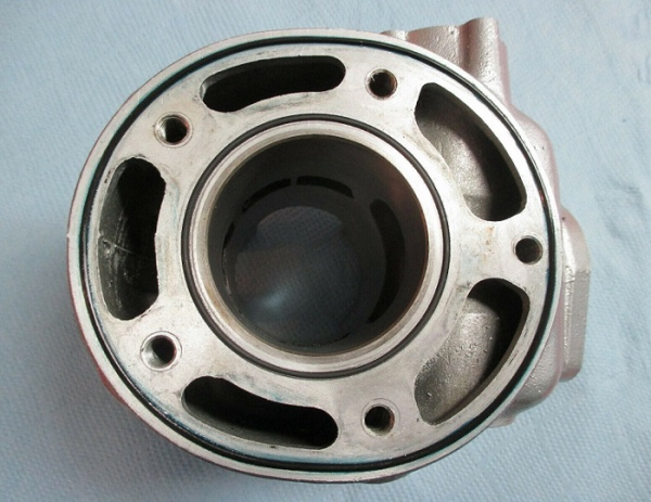 Yamaha TDR125 Zylinderumbau auf O-Ringe Abdichtung