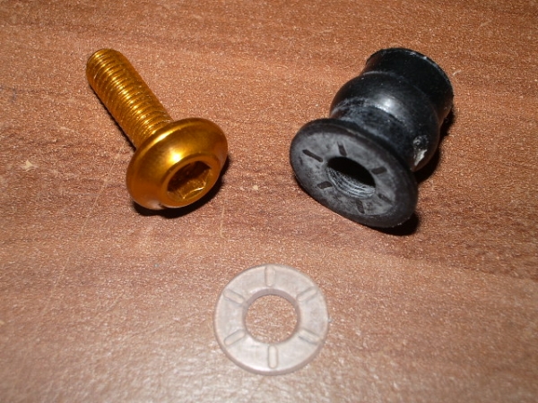 Schraube M5 x 15mm mit Gummi und Scheibe in gold